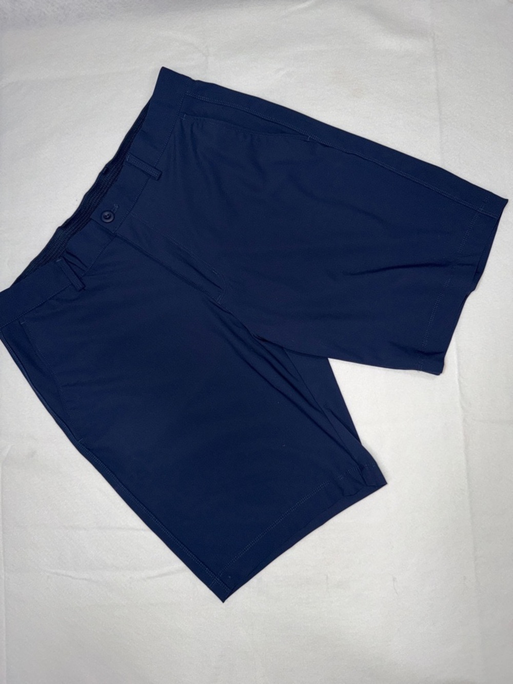 Greg Norman Men's Navy Performance Shorts 32